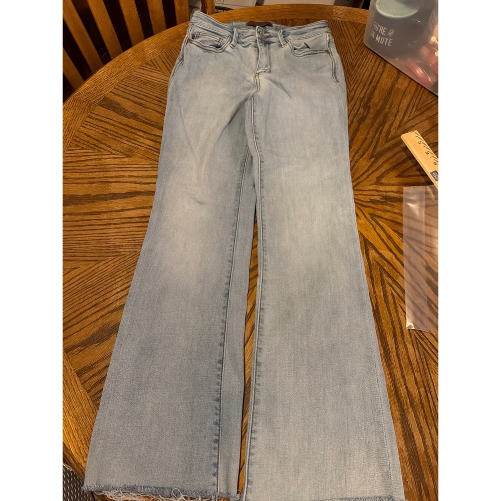 Judy Blue Los Angeles Light Wash Bootcut Jeans Raw Hem JB82552LT Womens 5/27
